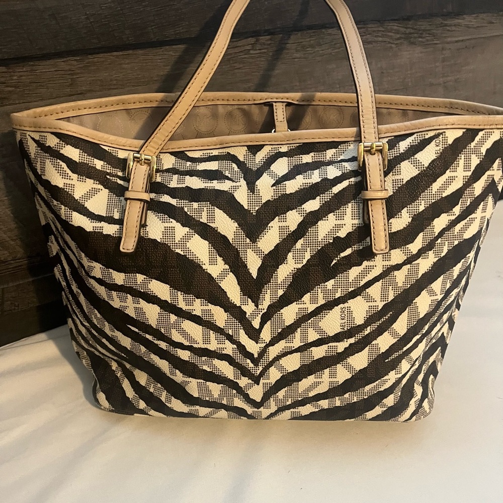 Authentic Michael Kors Brown and Cream Tote Bag - Picture 2 of 10